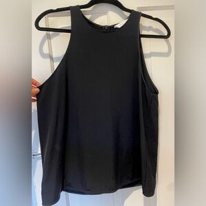 Everlane black flowy racerback tank top